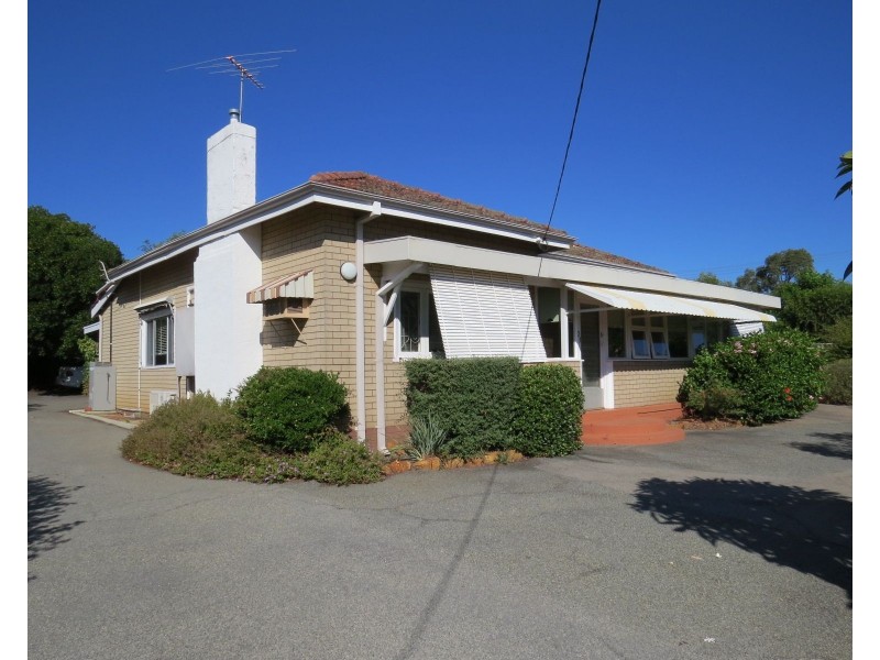 23 Peet Road, Kalamunda WA 6076