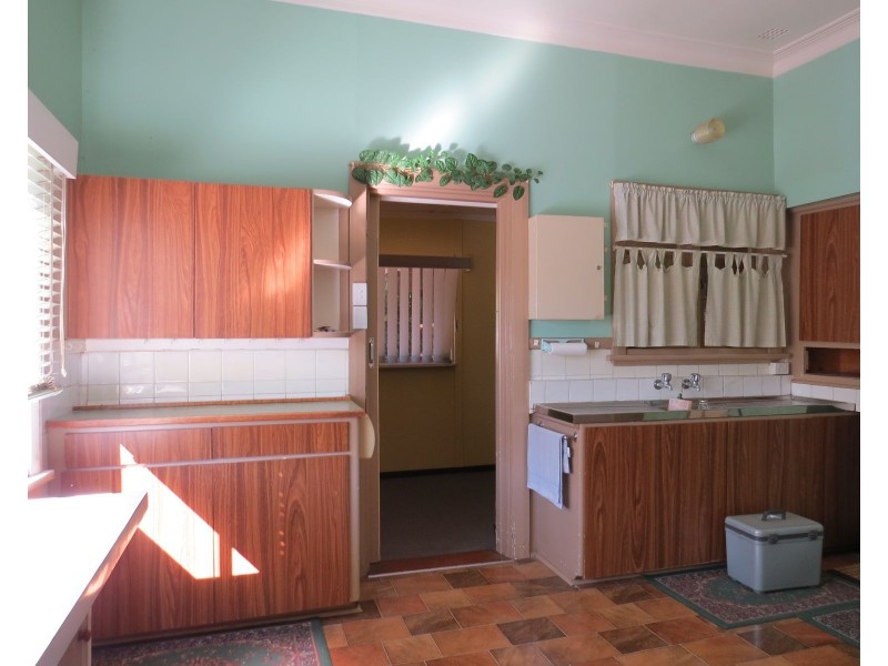 23 Peet Road, Kalamunda WA 6076