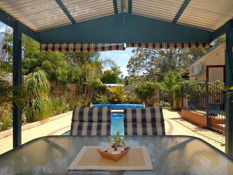 17 Recreation Road, Kalamunda WA 6076