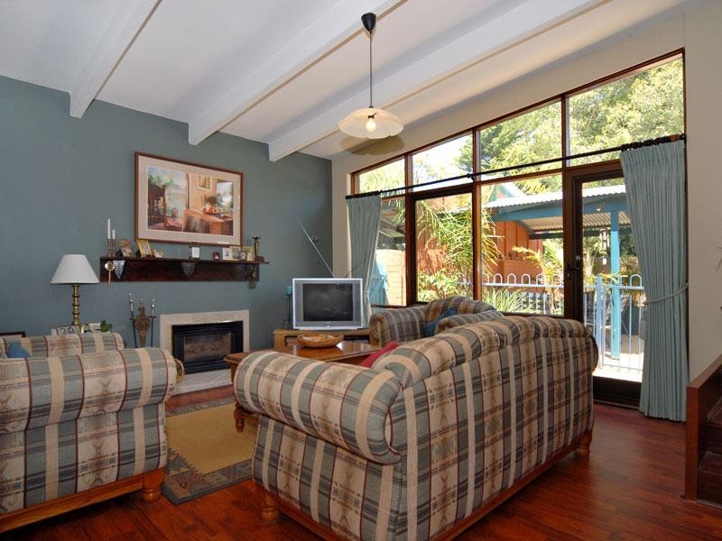 17 Recreation Road, Kalamunda WA 6076