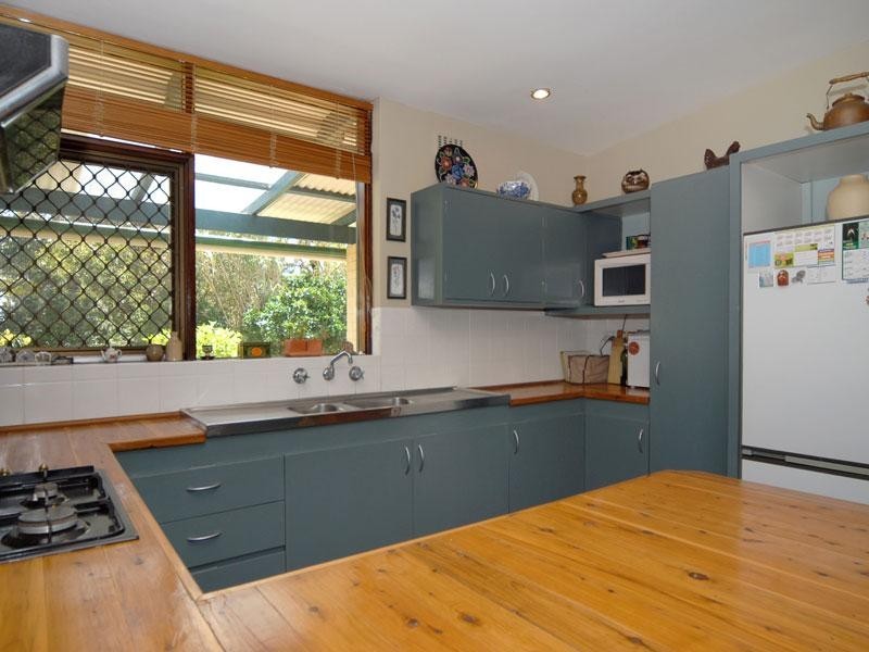 17 Recreation Road, Kalamunda WA 6076