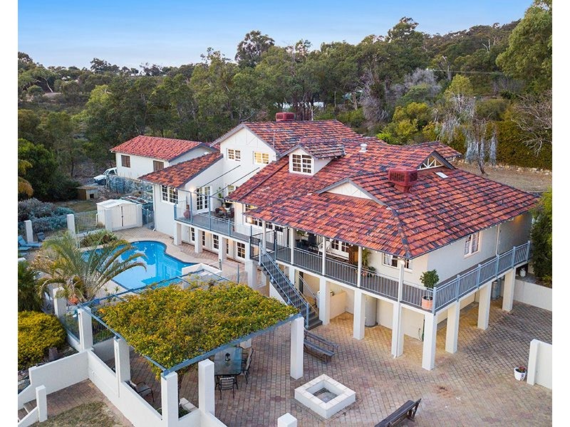 90 Holmes Road, Maida Vale WA 6057