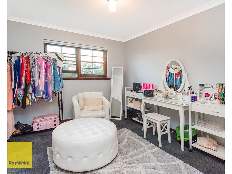 90 Holmes Road, Maida Vale WA 6057