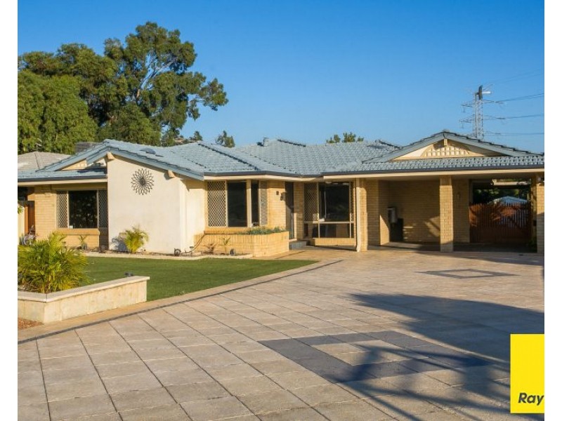 6 Reeves Place, Swan View WA 6056