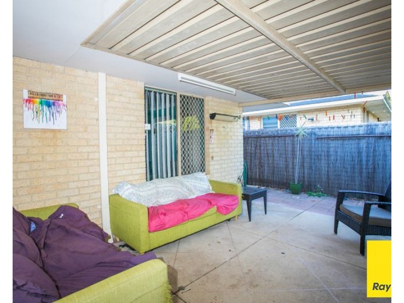 6 Reeves Place, Swan View WA 6056