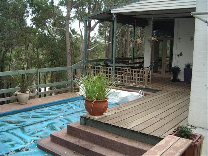 1 Cabarita Road, Kalamunda WA 6076