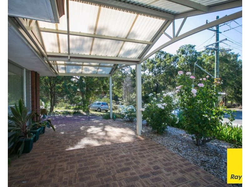 2 Flora Terrace, Lesmurdie WA 6076