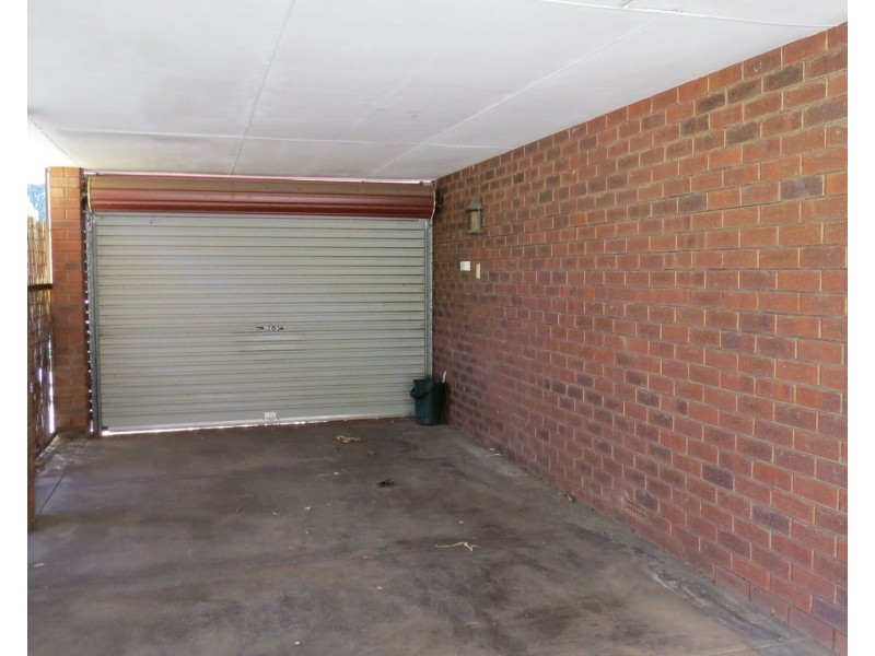 2 Flora Terrace, Lesmurdie WA 6076