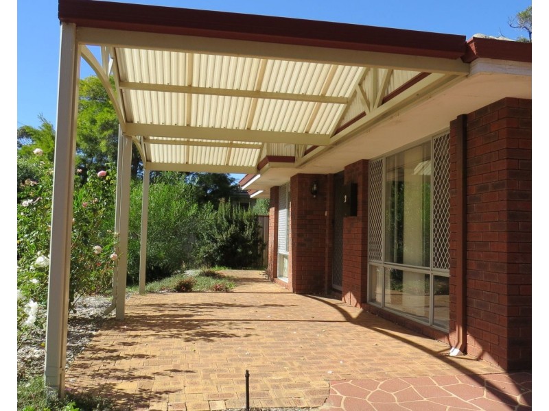 2 Flora Terrace, Lesmurdie WA 6076