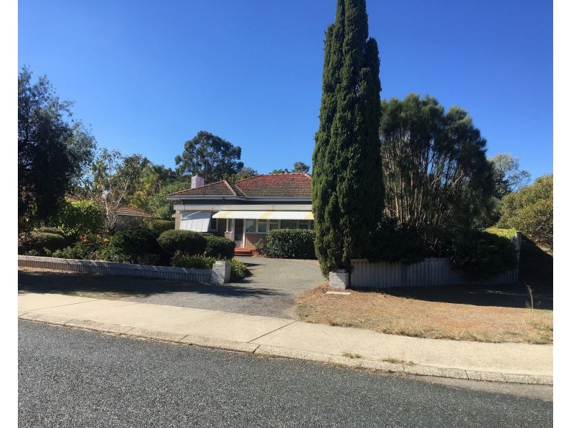 23 Peet Road, Kalamunda WA 6076