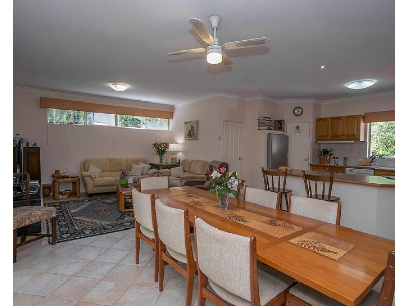 9 Davies Crescent, Gooseberry Hill WA 6076