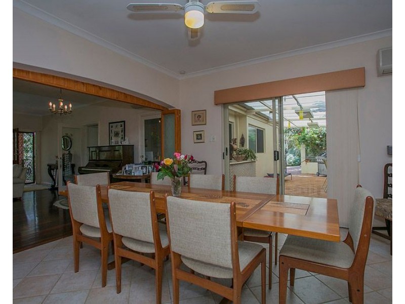 9 Davies Crescent, Gooseberry Hill WA 6076