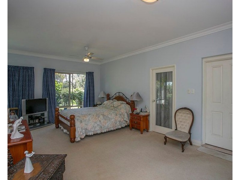 9 Davies Crescent, Gooseberry Hill WA 6076