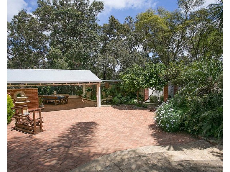 9 Davies Crescent, Gooseberry Hill WA 6076