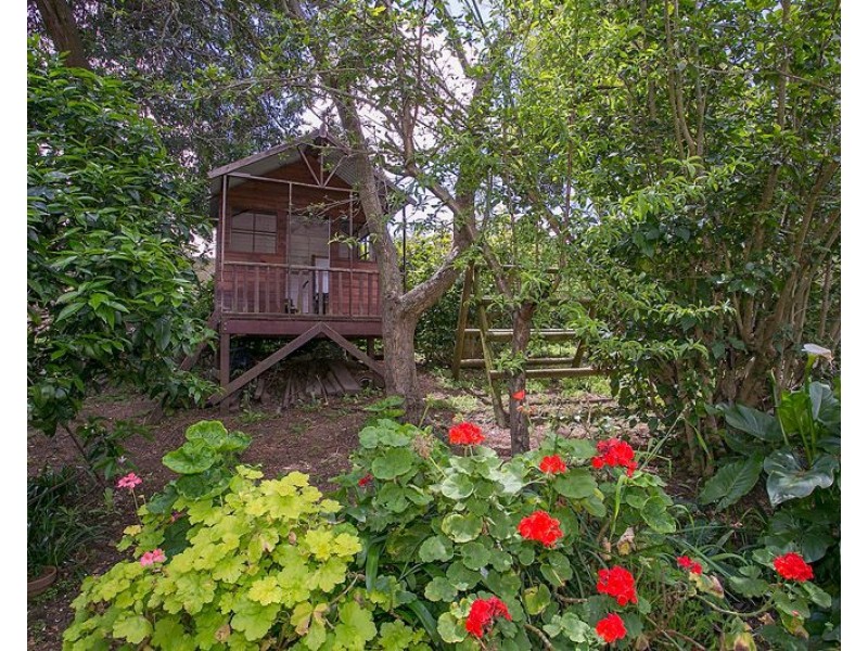 9 Davies Crescent, Gooseberry Hill WA 6076