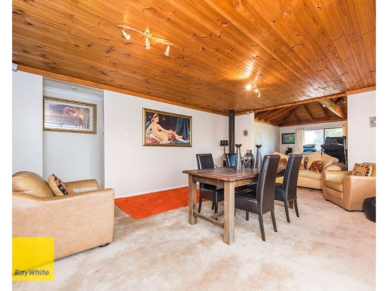 15 Peet Road, Kalamunda WA 6076