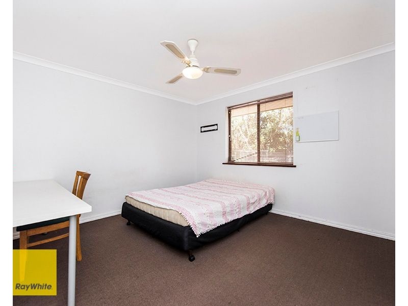 15 Peet Road, Kalamunda WA 6076