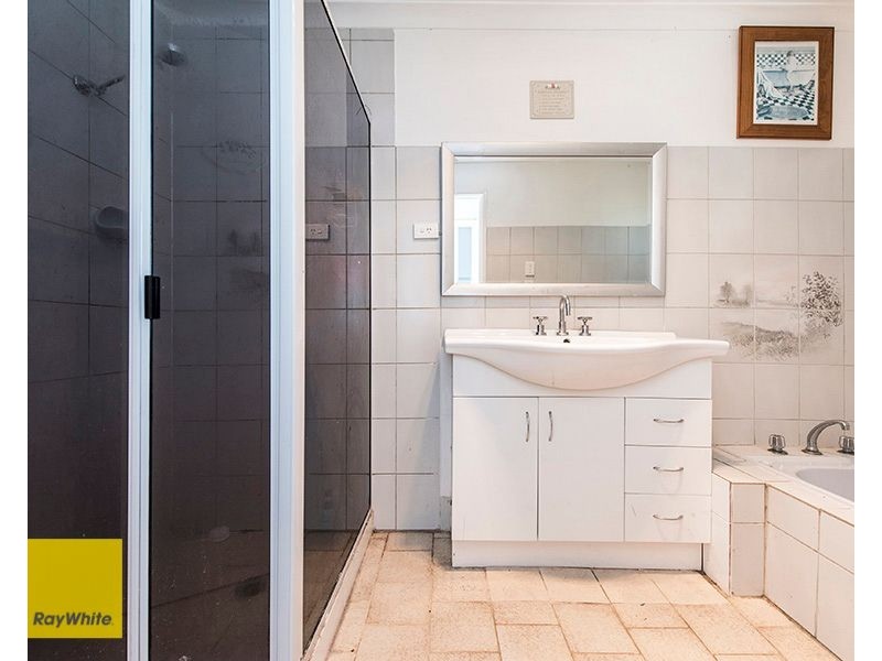 15 Peet Road, Kalamunda WA 6076