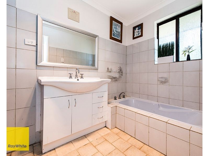 15 Peet Road, Kalamunda WA 6076