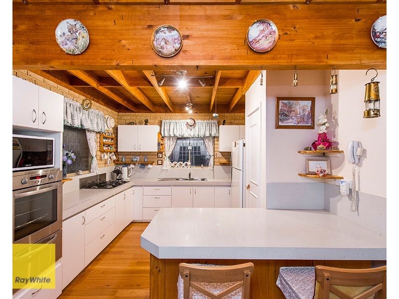 7 Graham Road, Gooseberry Hill WA 6076