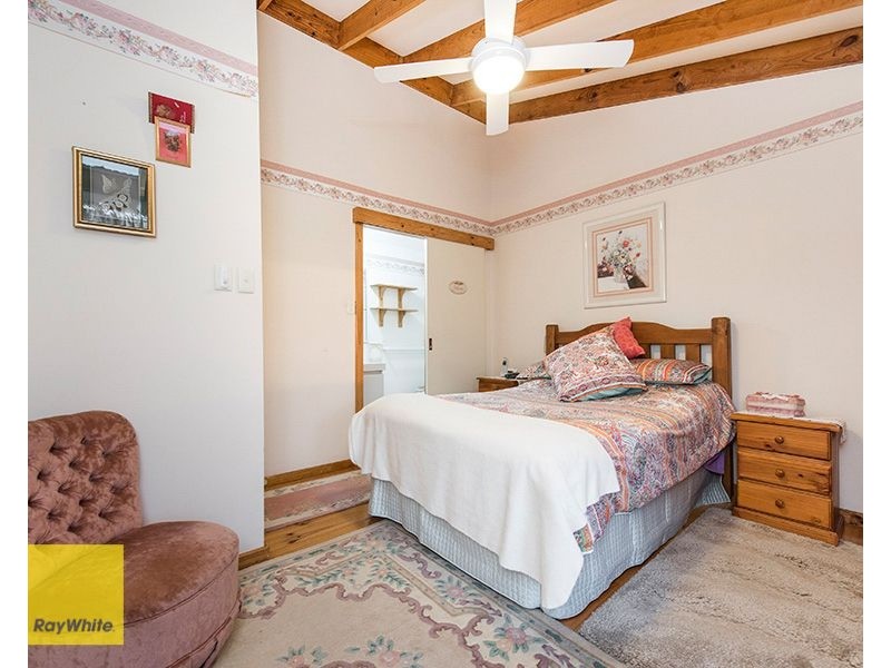 7 Graham Road, Gooseberry Hill WA 6076