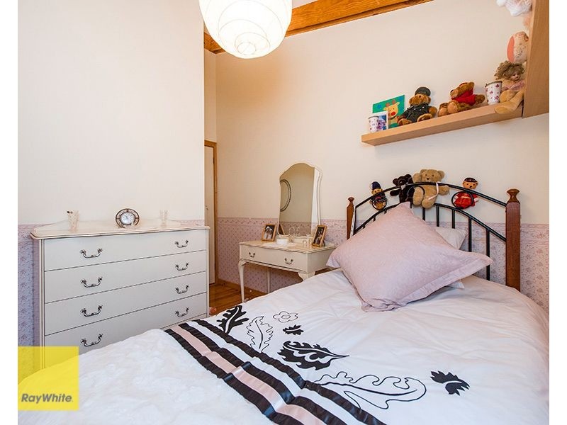 7 Graham Road, Gooseberry Hill WA 6076