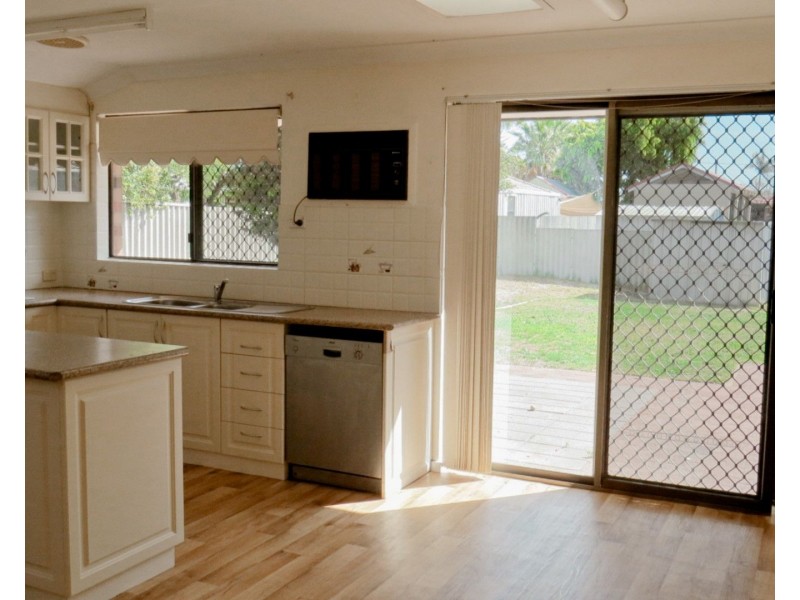 23A Selsdon Road, Camillo WA 6111