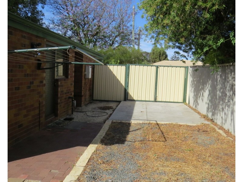 23A Selsdon Road, Camillo WA 6111