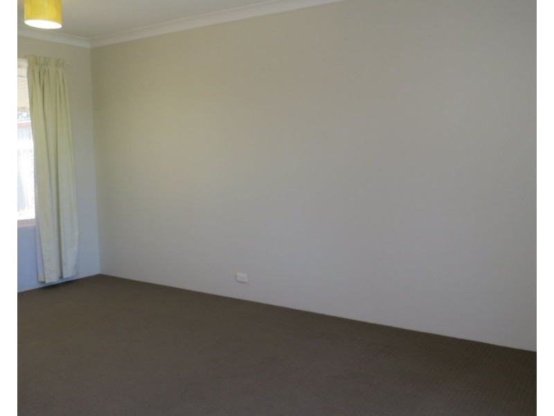 1 Brolga Court, High Wycombe WA 6057