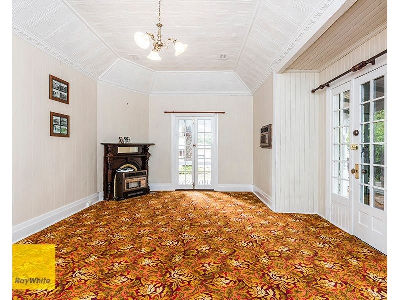 23 Lyndhurst Road, Kalamunda WA 6076