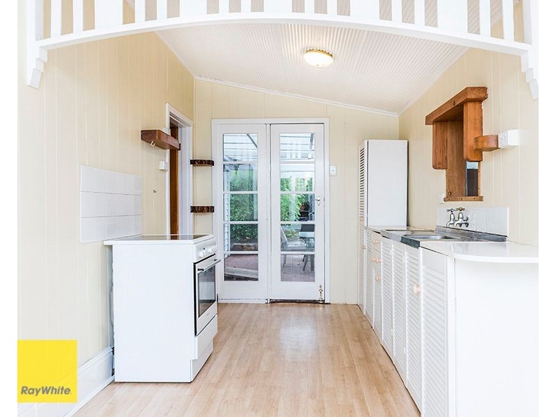 23 Lyndhurst Road, Kalamunda WA 6076