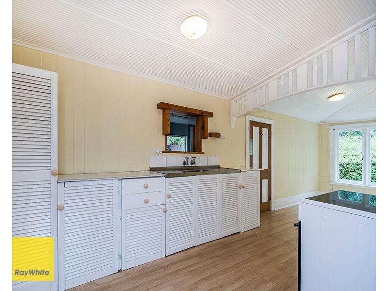 23 Lyndhurst Road, Kalamunda WA 6076