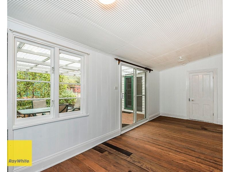 23 Lyndhurst Road, Kalamunda WA 6076