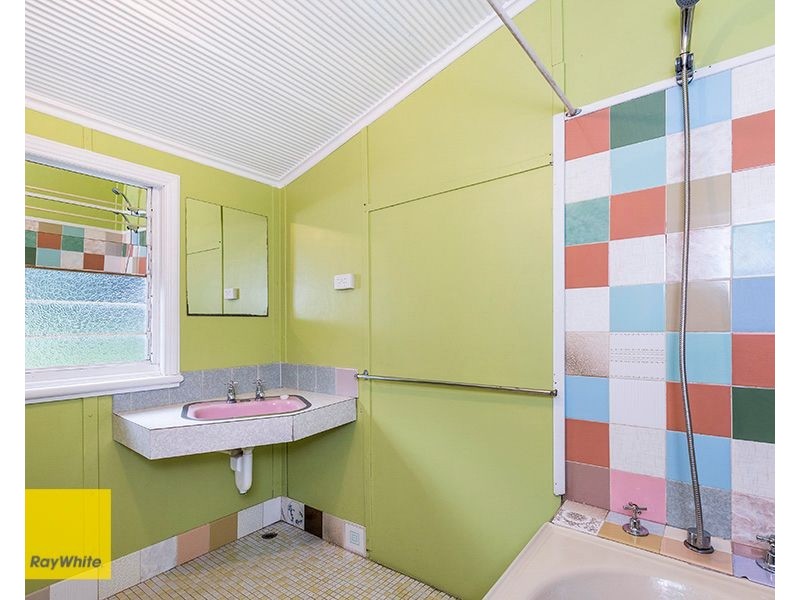 23 Lyndhurst Road, Kalamunda WA 6076