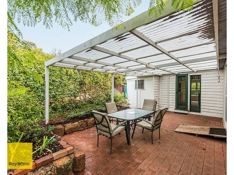 23 Lyndhurst Road, Kalamunda WA 6076