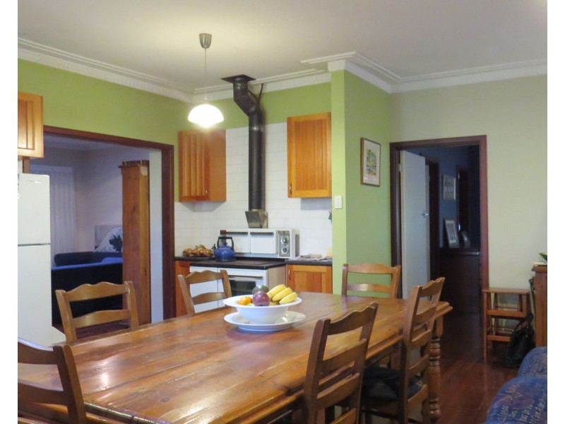 6 McRae Road, Kalamunda WA 6076