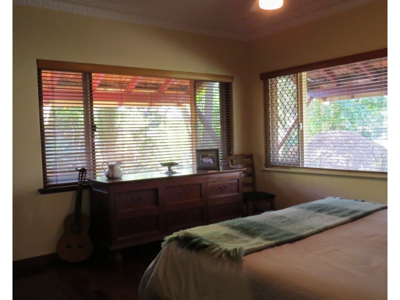 6 McRae Road, Kalamunda WA 6076