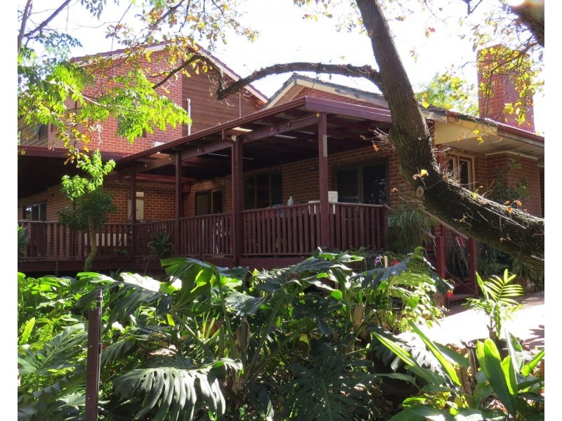 6 McRae Road, Kalamunda WA 6076