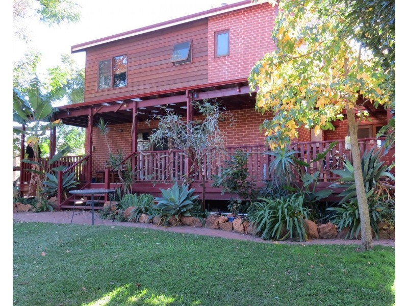 6 McRae Road, Kalamunda WA 6076