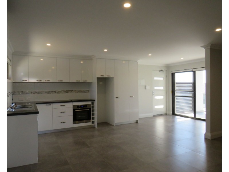 Unit 11 3-5 Kalamunda Road, Kalamunda WA 6076