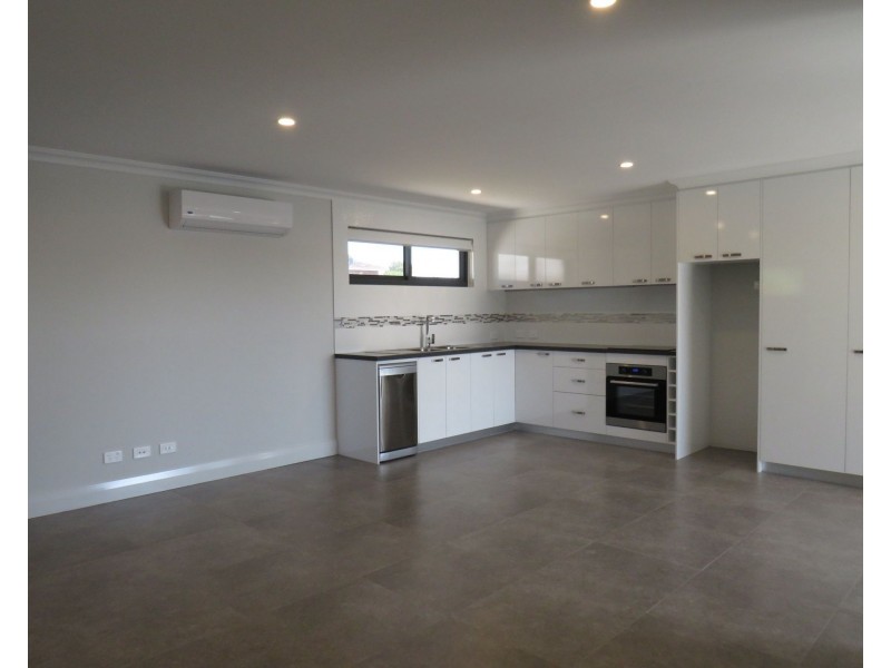 Unit 11 3-5 Kalamunda Road, Kalamunda WA 6076
