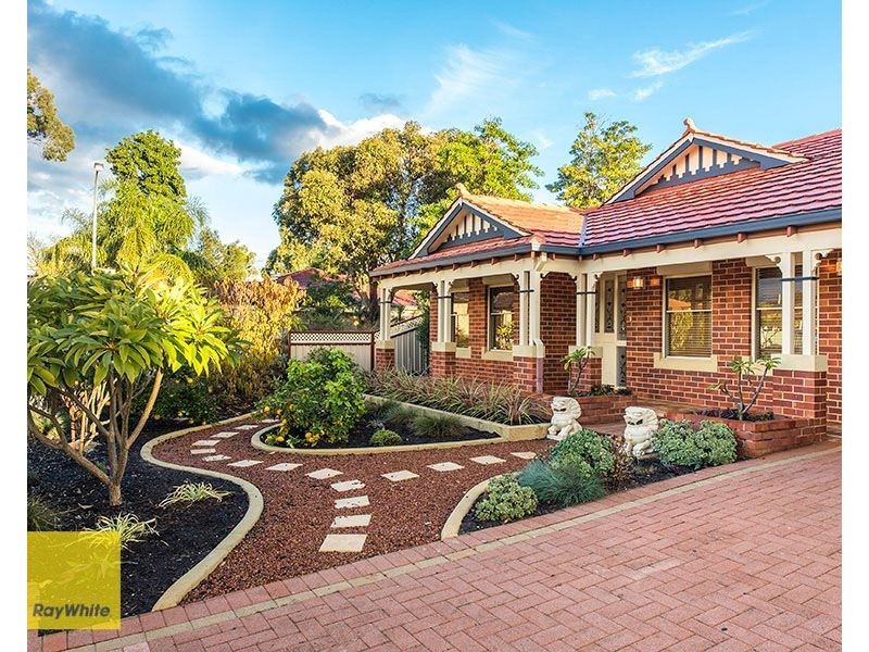 14 Sapphire Way, Maida Vale WA 6057