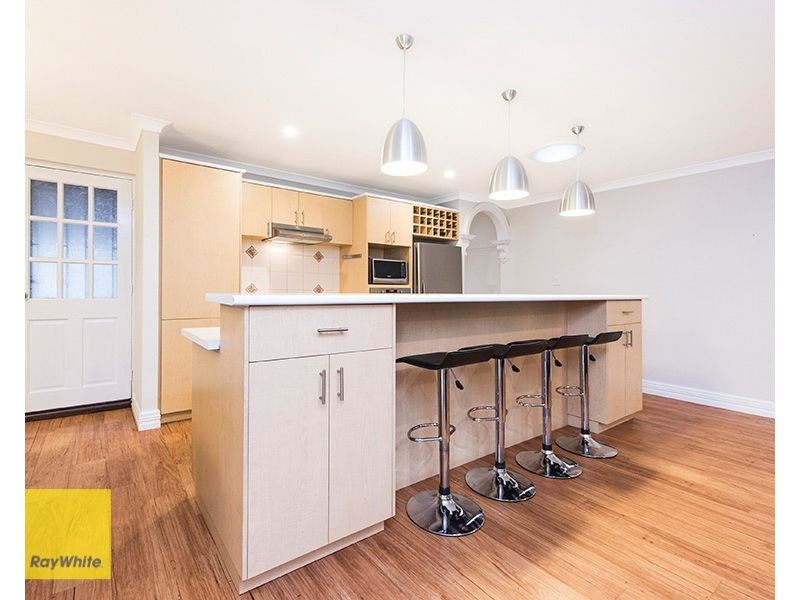 14 Sapphire Way, Maida Vale WA 6057