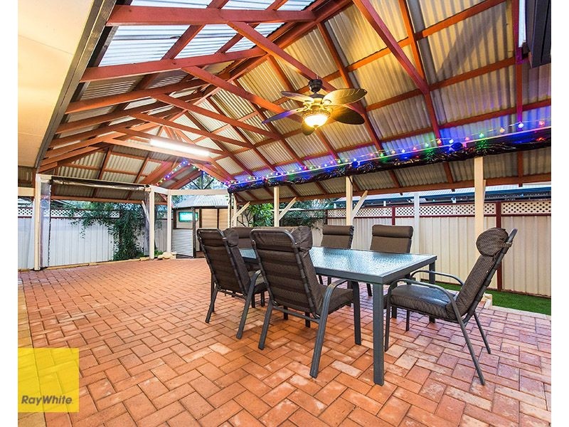 14 Sapphire Way, Maida Vale WA 6057