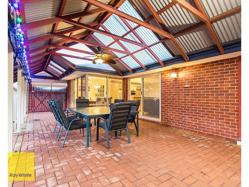 14 Sapphire Way, Maida Vale WA 6057
