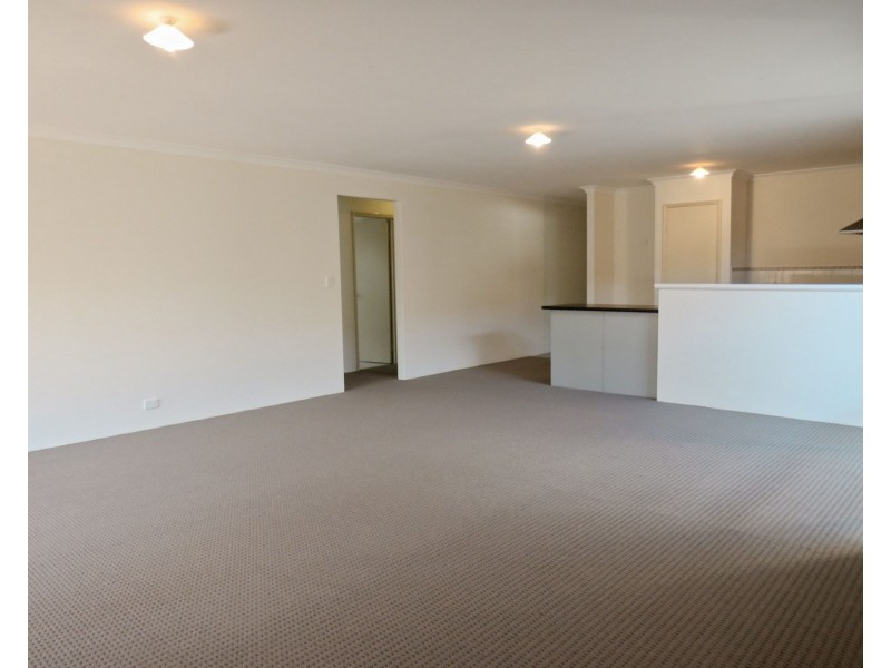 7A Jubilee Road, Forrestfield WA 6058