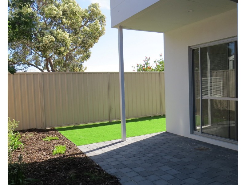 Unit 6, 12 Heath Road, Kalamunda WA 6076