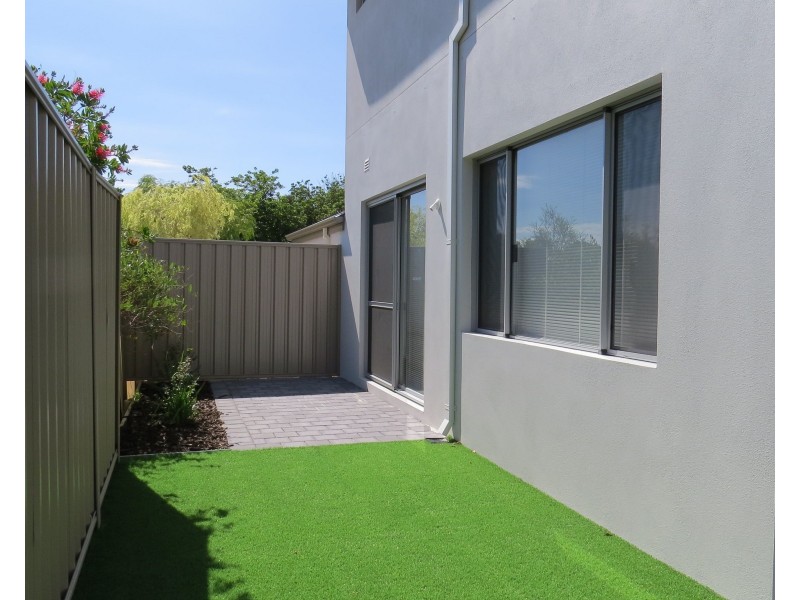 Unit 6, 12 Heath Road, Kalamunda WA 6076