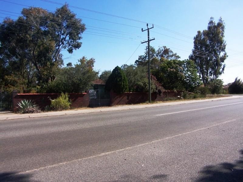 43 Heath Road, Kalamunda WA 6076