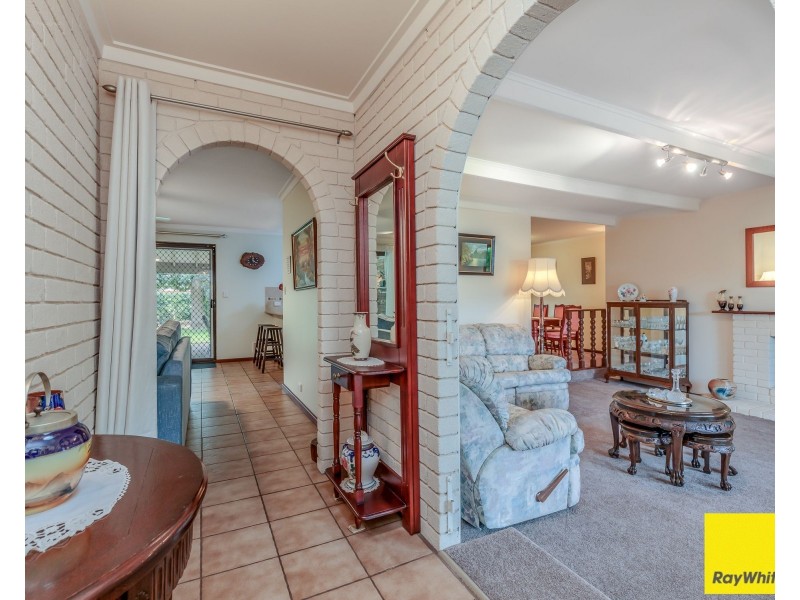 6 Ind Street, Lesmurdie WA 6076